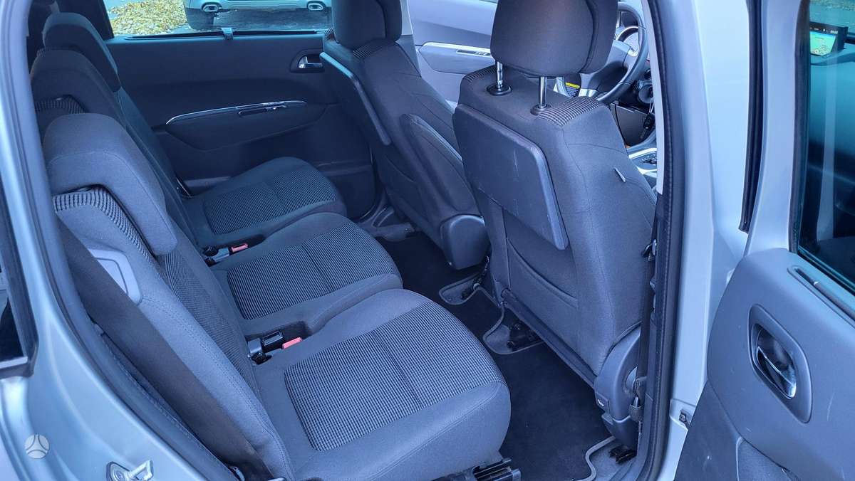 Peugeot 5008 2014 — photo 18