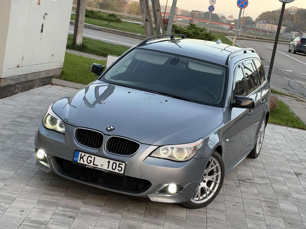 BMW 530 2004 — двигун 3000 cm³, 218 HP (160kW)