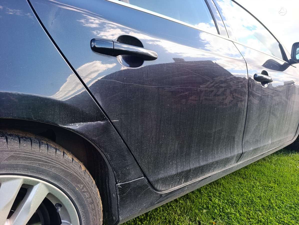 Volvo V60 2011 — photo 9