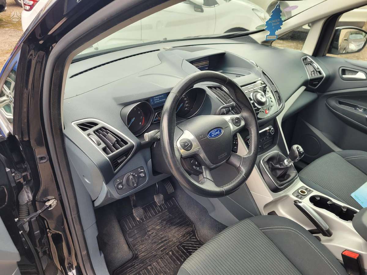 Ford Grand 2011 — photo 23