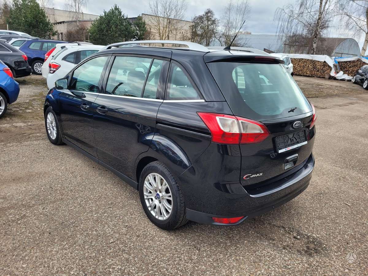 Ford Grand 2011 — photo 8
