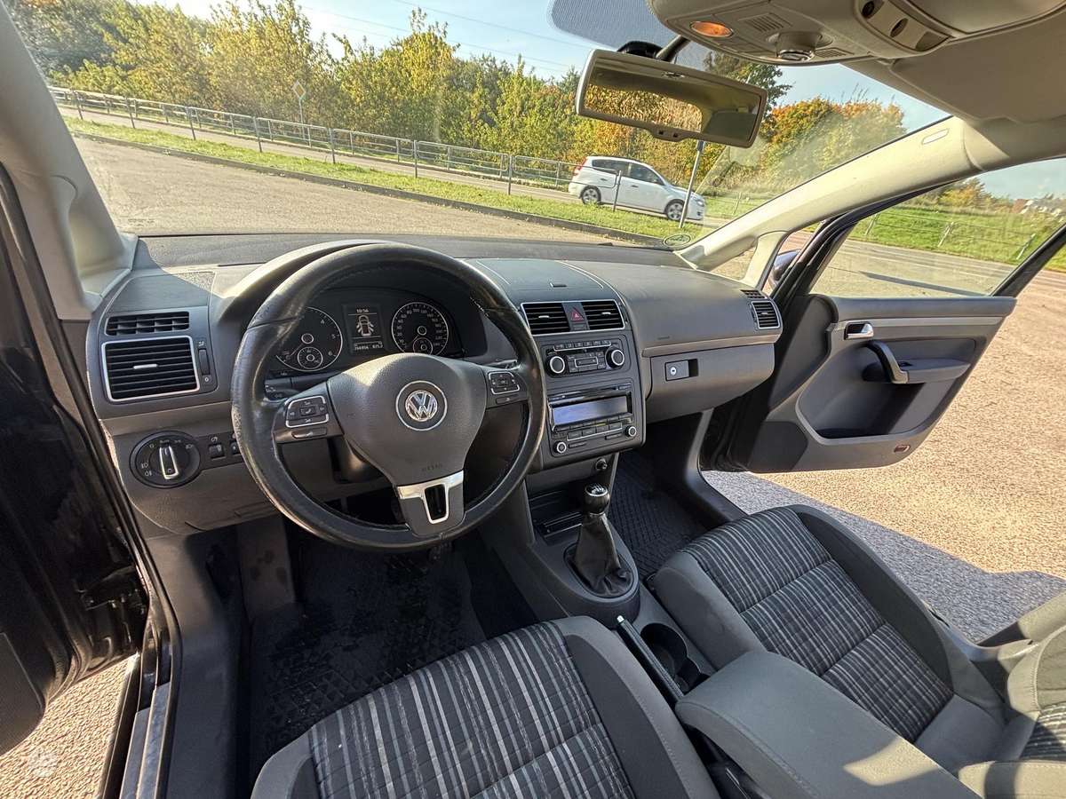 Volkswagen Cross 2011 — photo 18