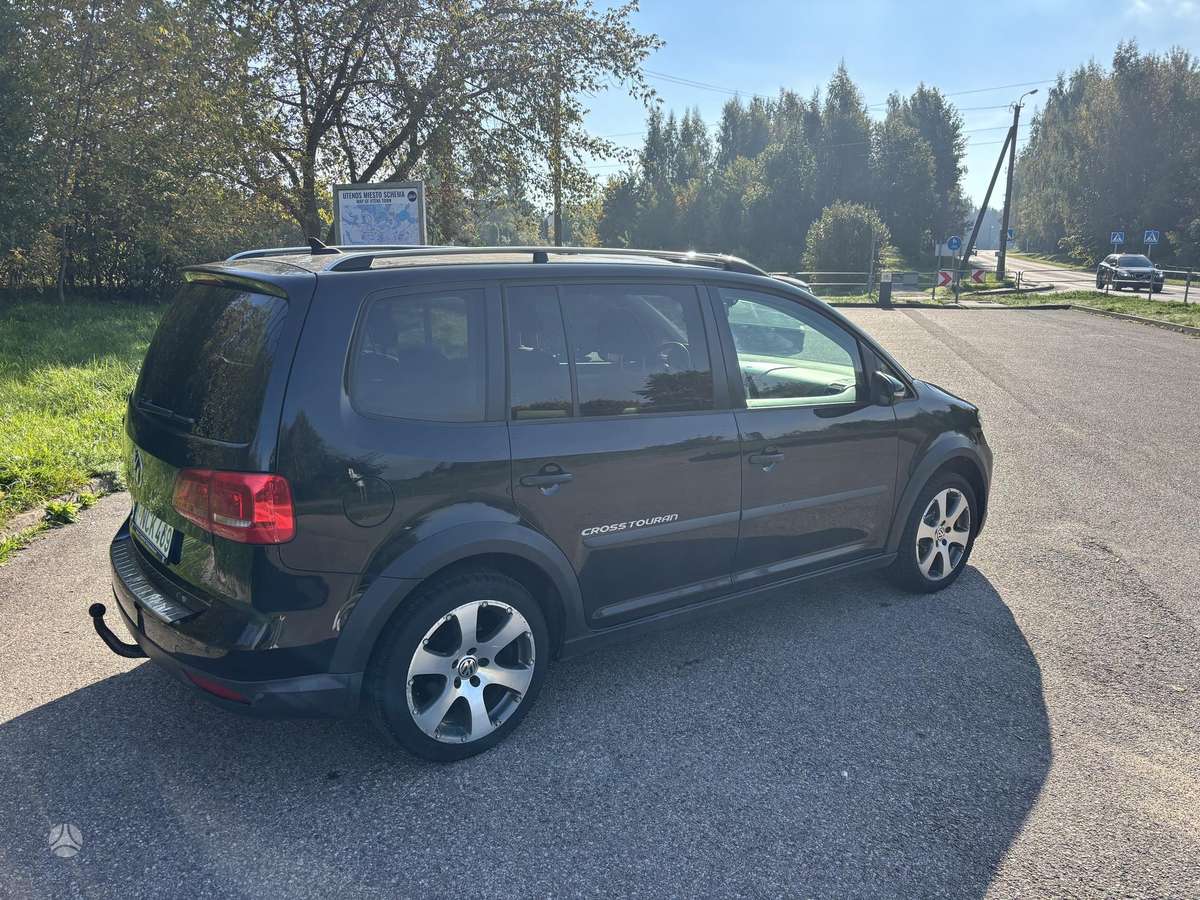 Volkswagen Cross 2011 — engine 1968 cm³, 140 HP (103kW)