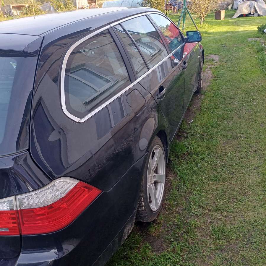 BMW 523 2008 — вигляд ззаду
