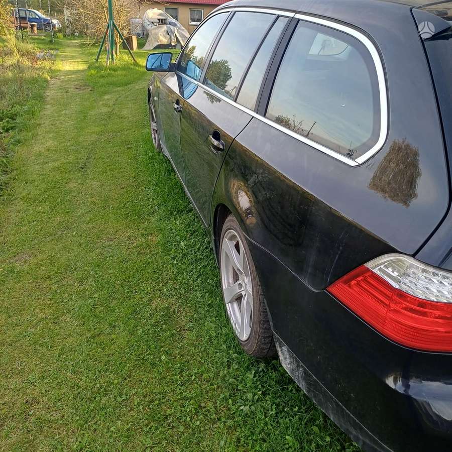 BMW 523 2008 — салон