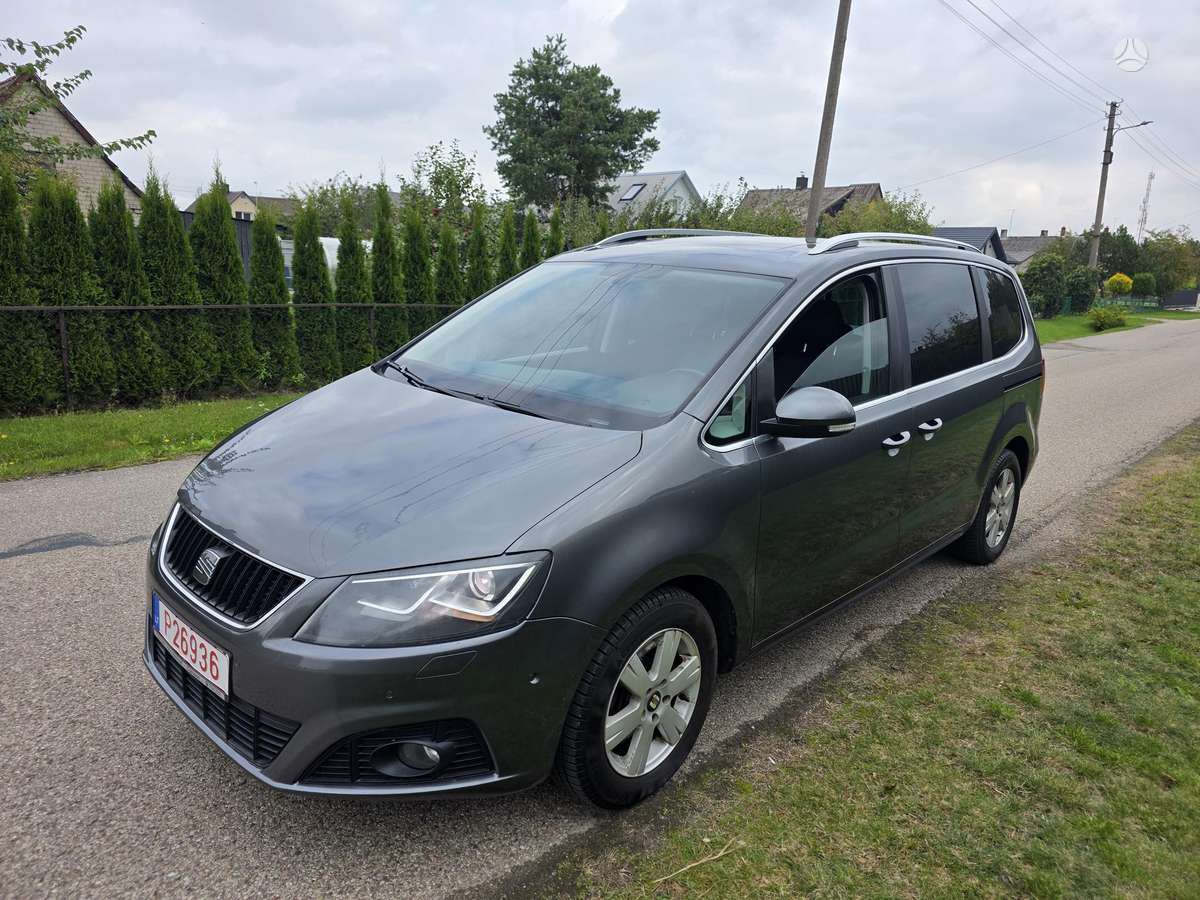 Seat Alhambra 2011 — photo 6