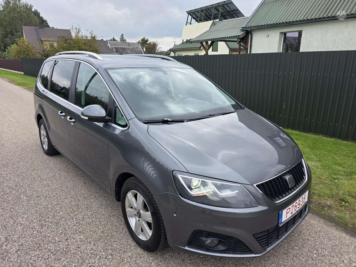 Seat Alhambra 2011 — photo 7