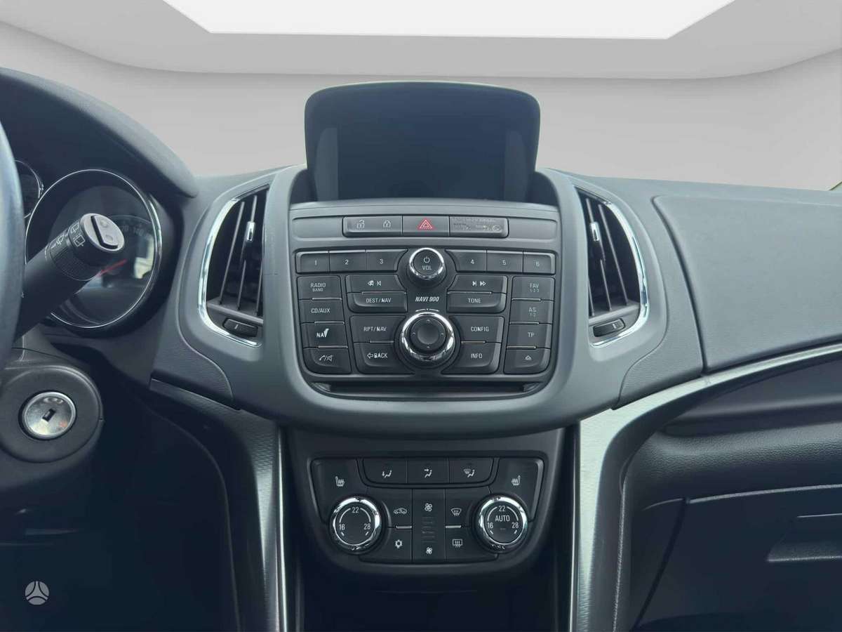 Opel Zafira 2013 — фото 14