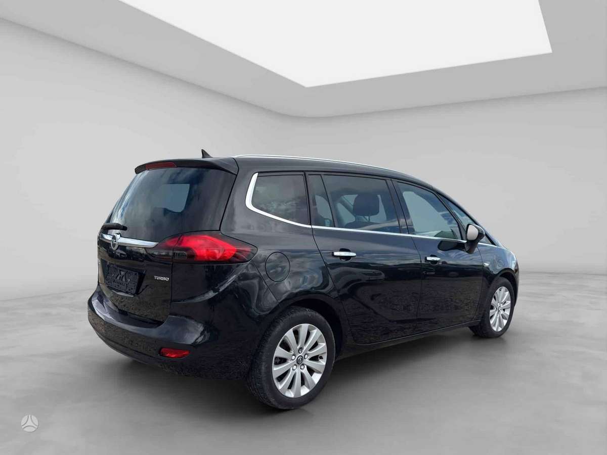 Opel Zafira 2013 — фото 6