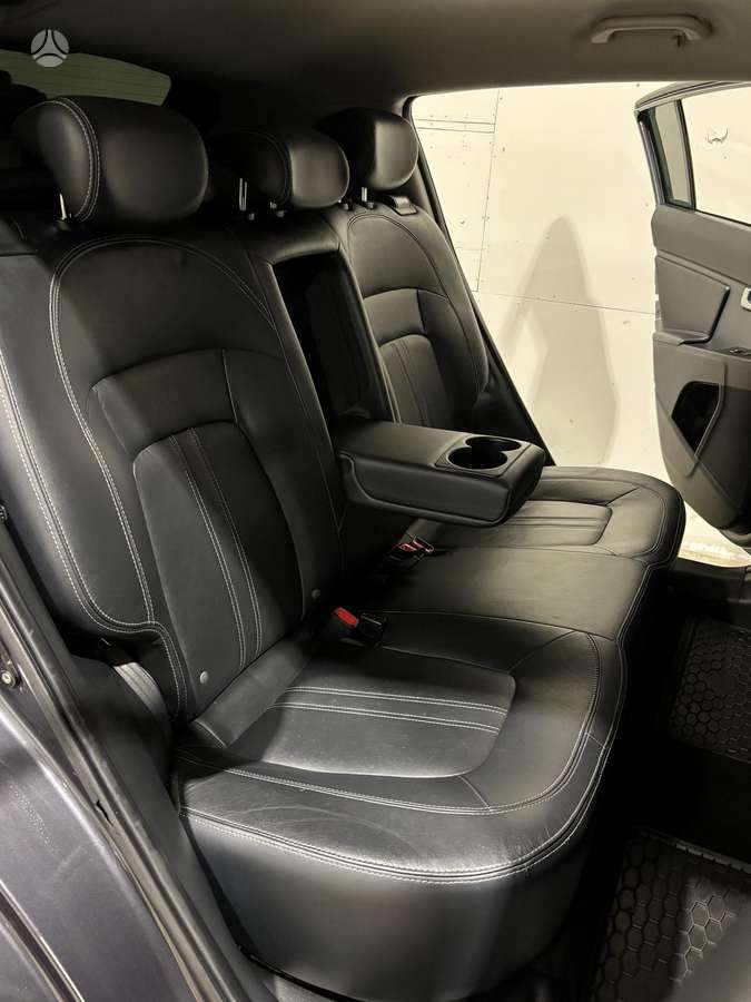 Kia Sportage 2011 — photo 18