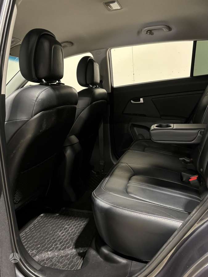 Kia Sportage 2011 — photo 20