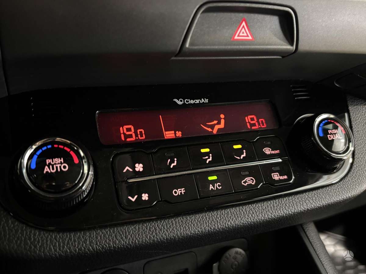 Kia Sportage 2011 — photo 22