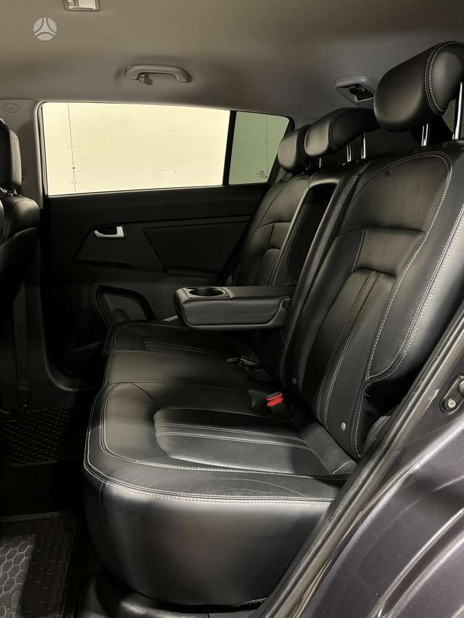 Kia Sportage 2011 — photo 8