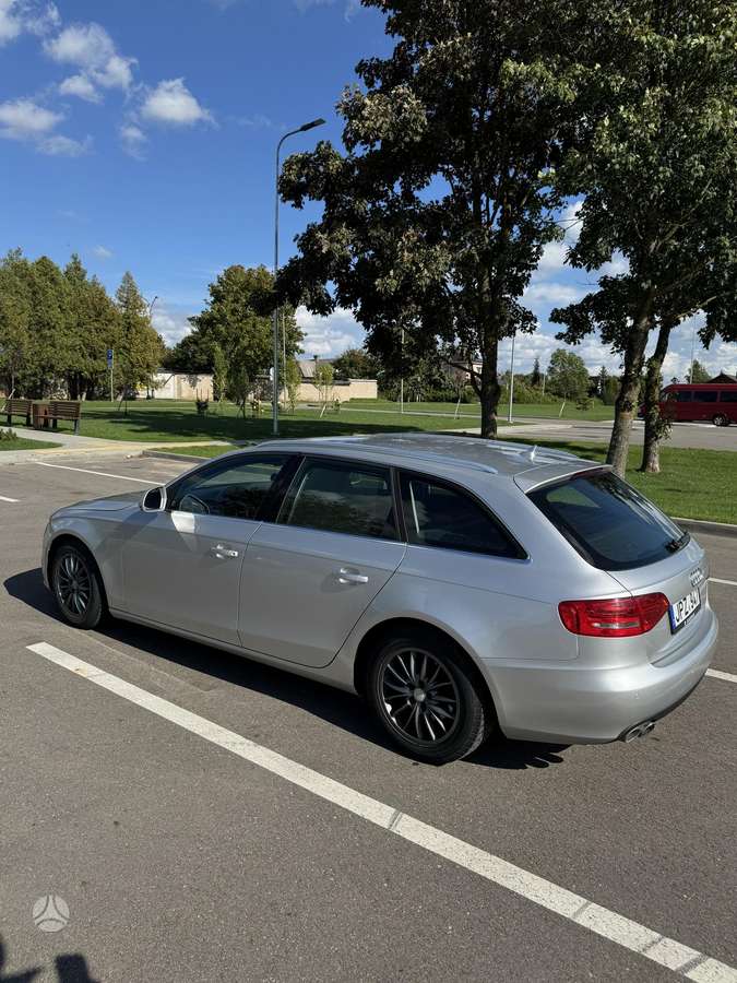 Audi A4 2009 — rear view