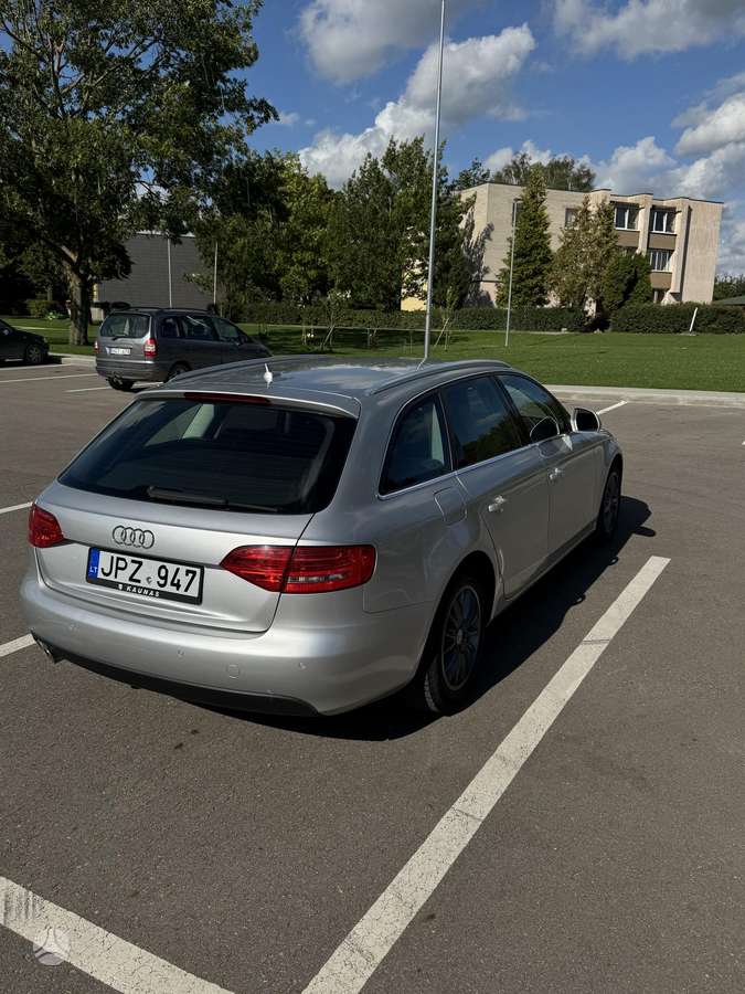 Audi A4 2009 — engine 1968 cm³, 170 HP (125kW)