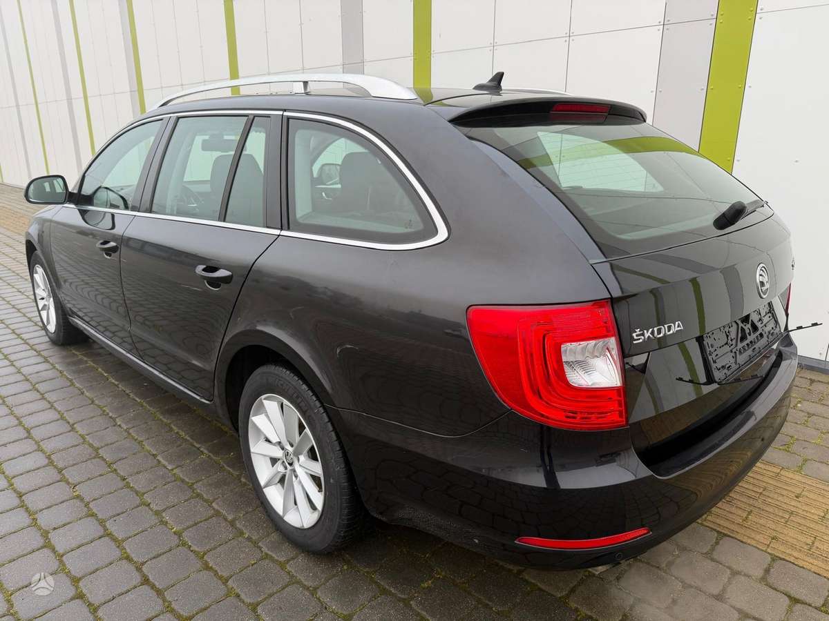 Skoda Superb 2014 — салон