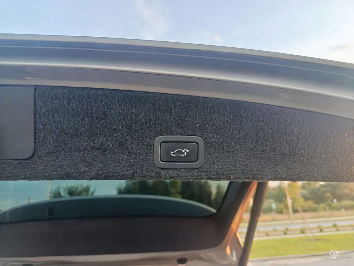 Volvo XC60 2011 — photo 10