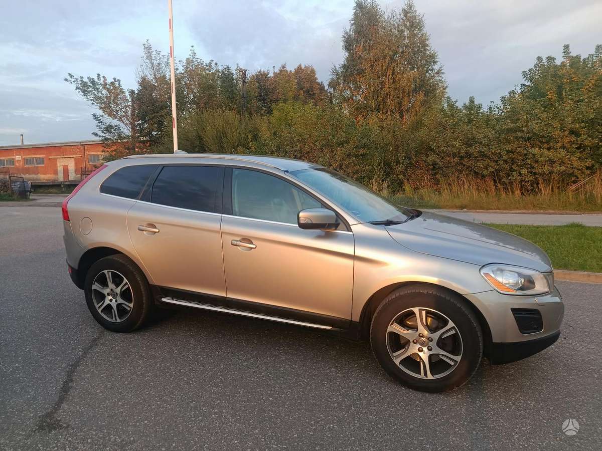 Volvo XC60 2011 — photo 5
