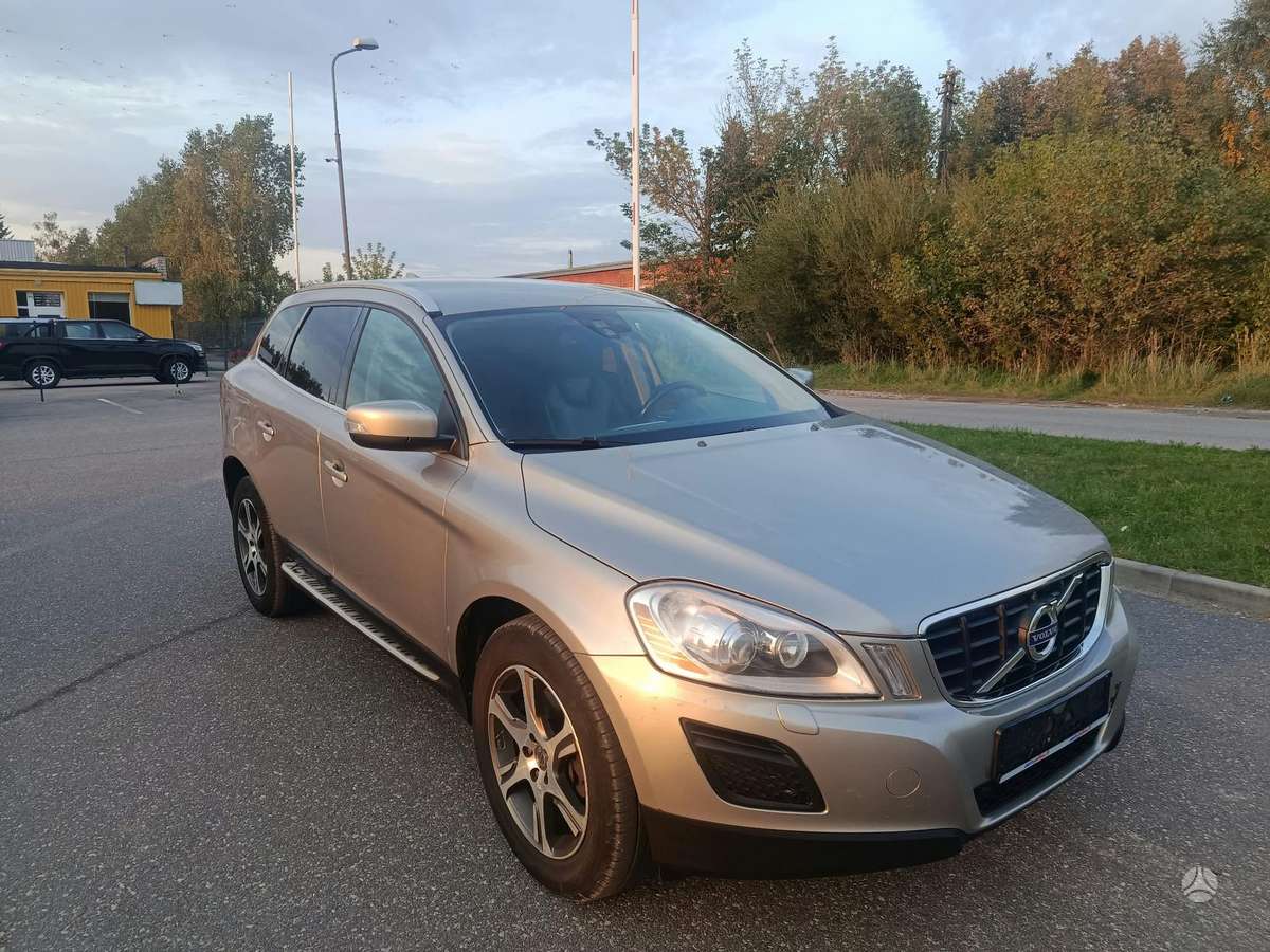 Volvo XC60 2011 — photo 6
