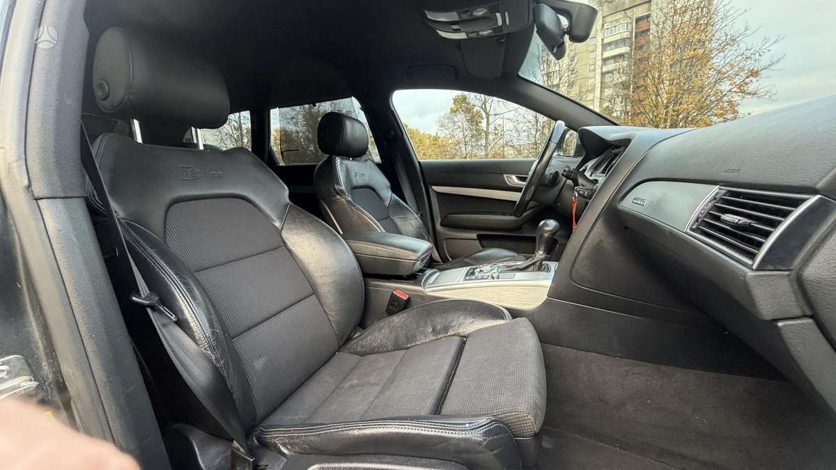 Audi A6 2010 — photo 23