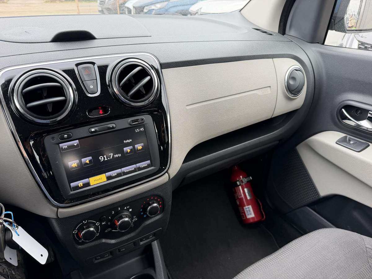 Dacia Lodgy 2015 — photo 15