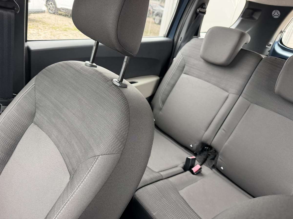 Dacia Lodgy 2015 — photo 17