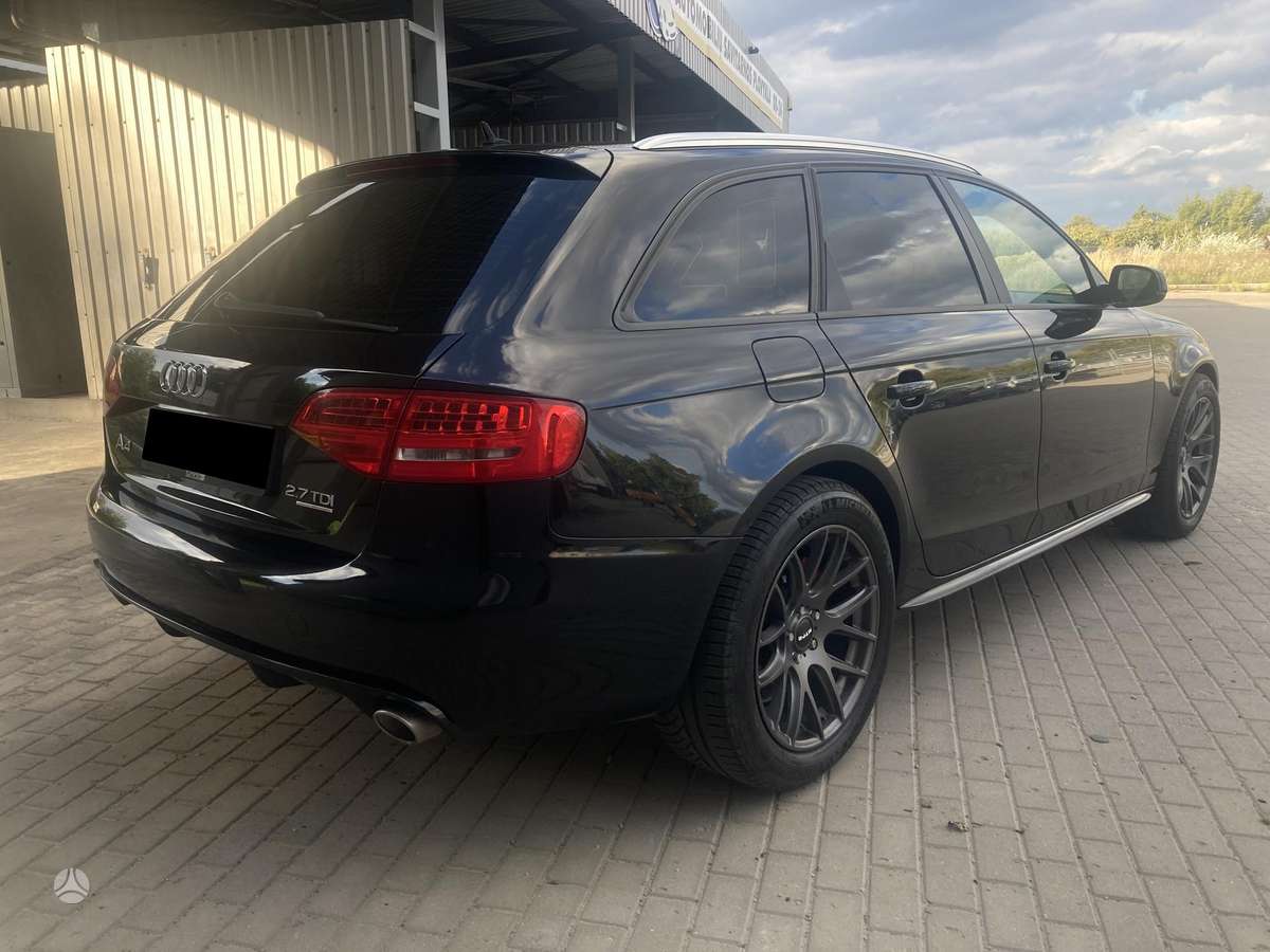 Audi A4 2009 — photo 15