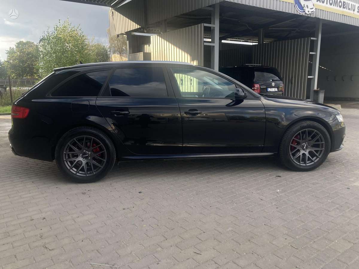 Audi A4 2009 — photo 17