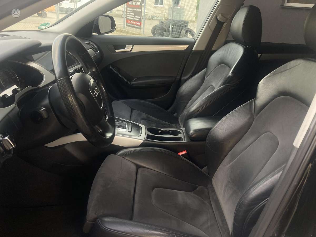 Audi A4 2009 — photo 21