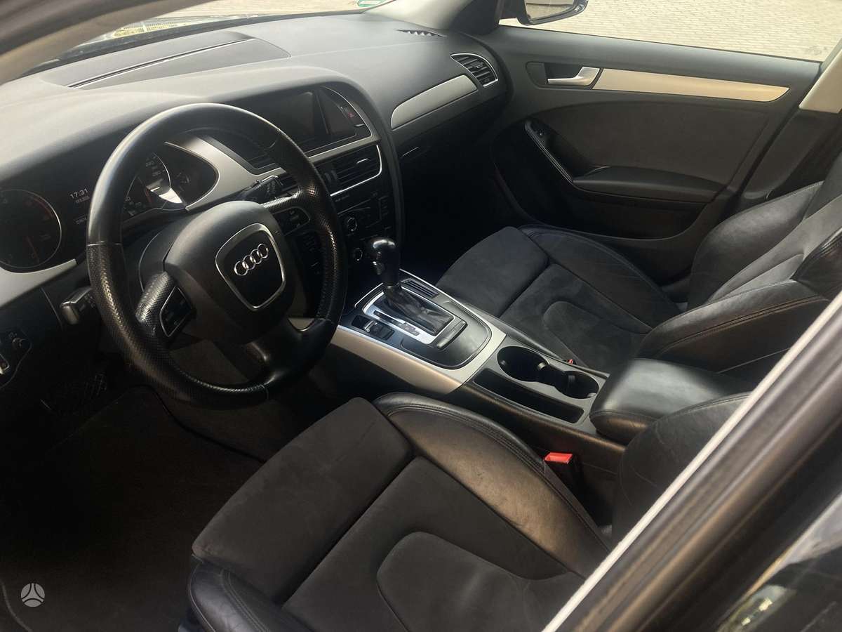 Audi A4 2009 — photo 22
