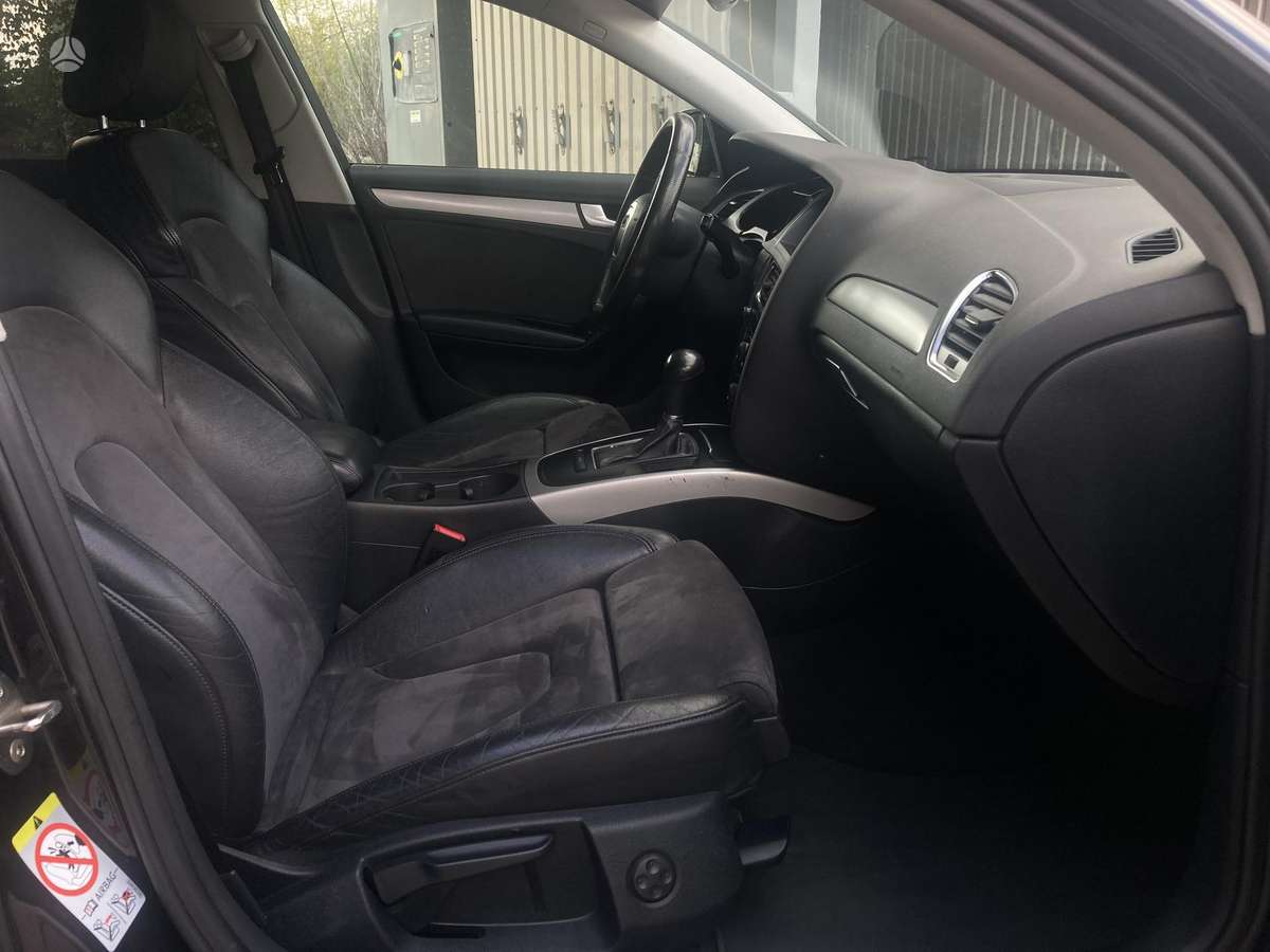 Audi A4 2009 — photo 23