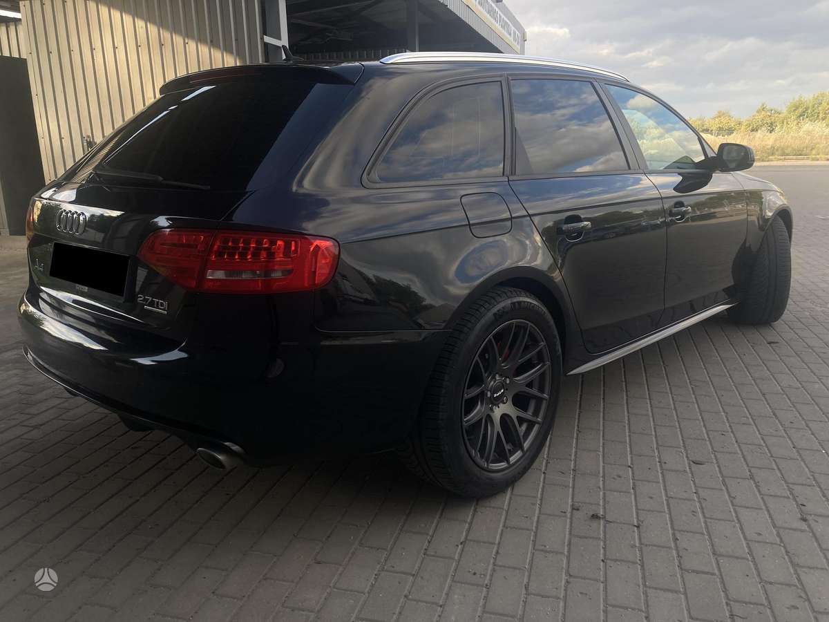 Audi A4 2009 — photo 8