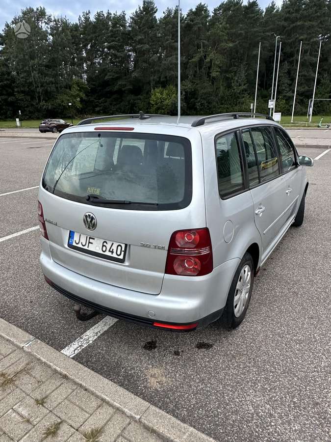 Volkswagen Touran 2008 — engine 1968 cm³, 136 HP (100kW)