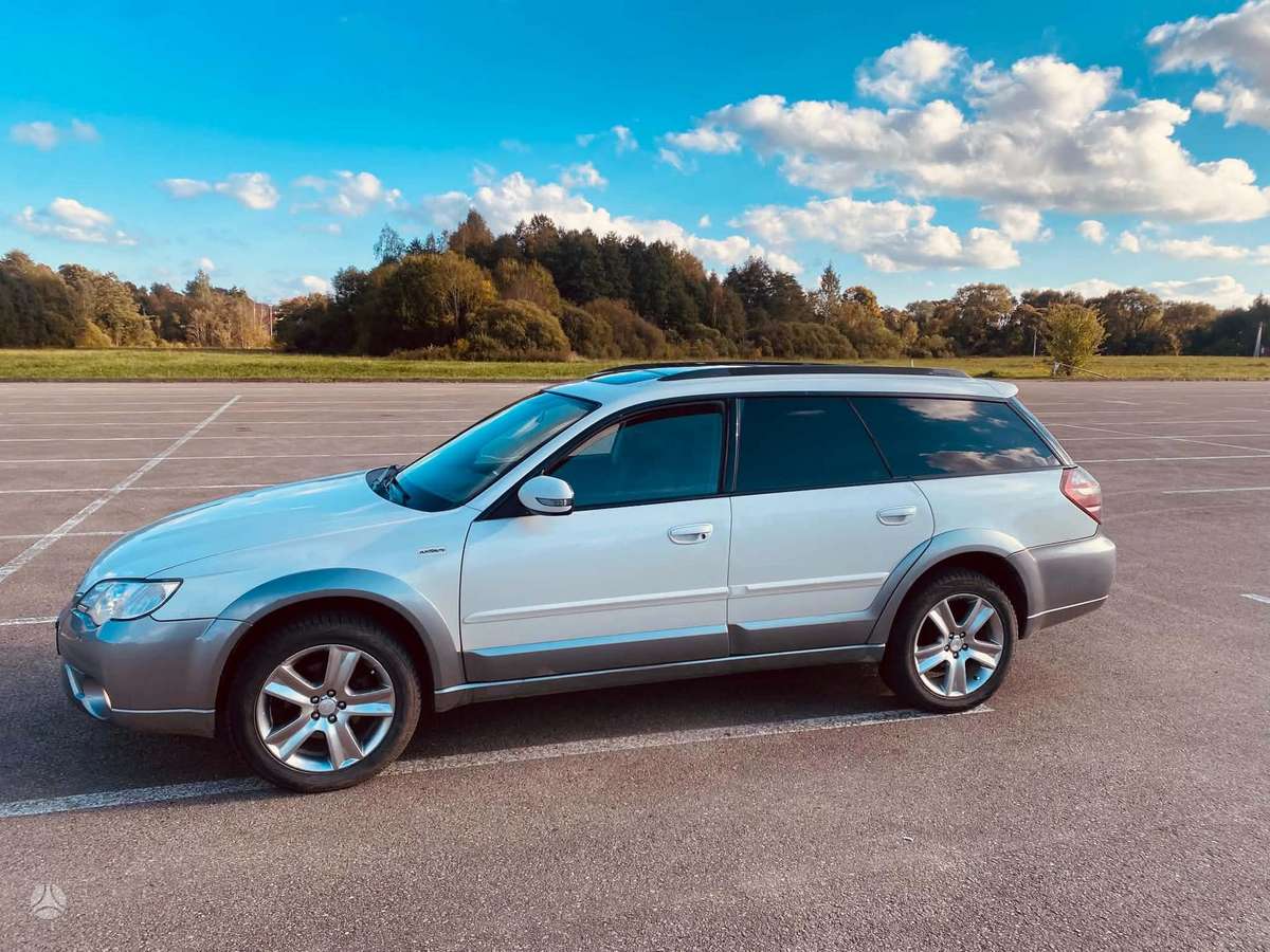 Subaru Outback 2008 — вигляд ззаду