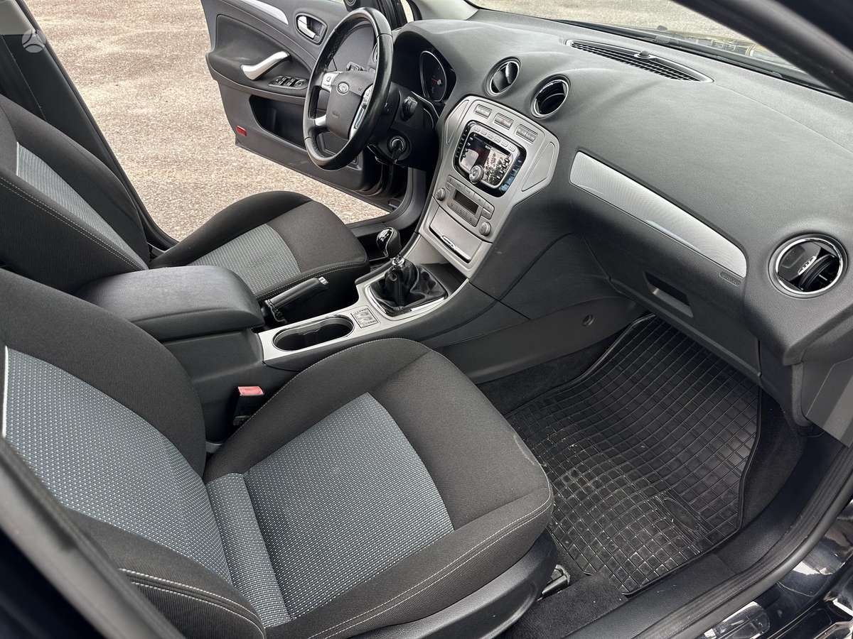 Ford Mondeo 2009 — photo 12