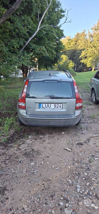 Volvo V50 2006 — rear view