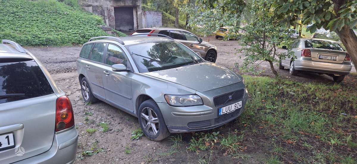 Volvo V50 2006 — engine 1600 cm³, 109 HP (80kW)