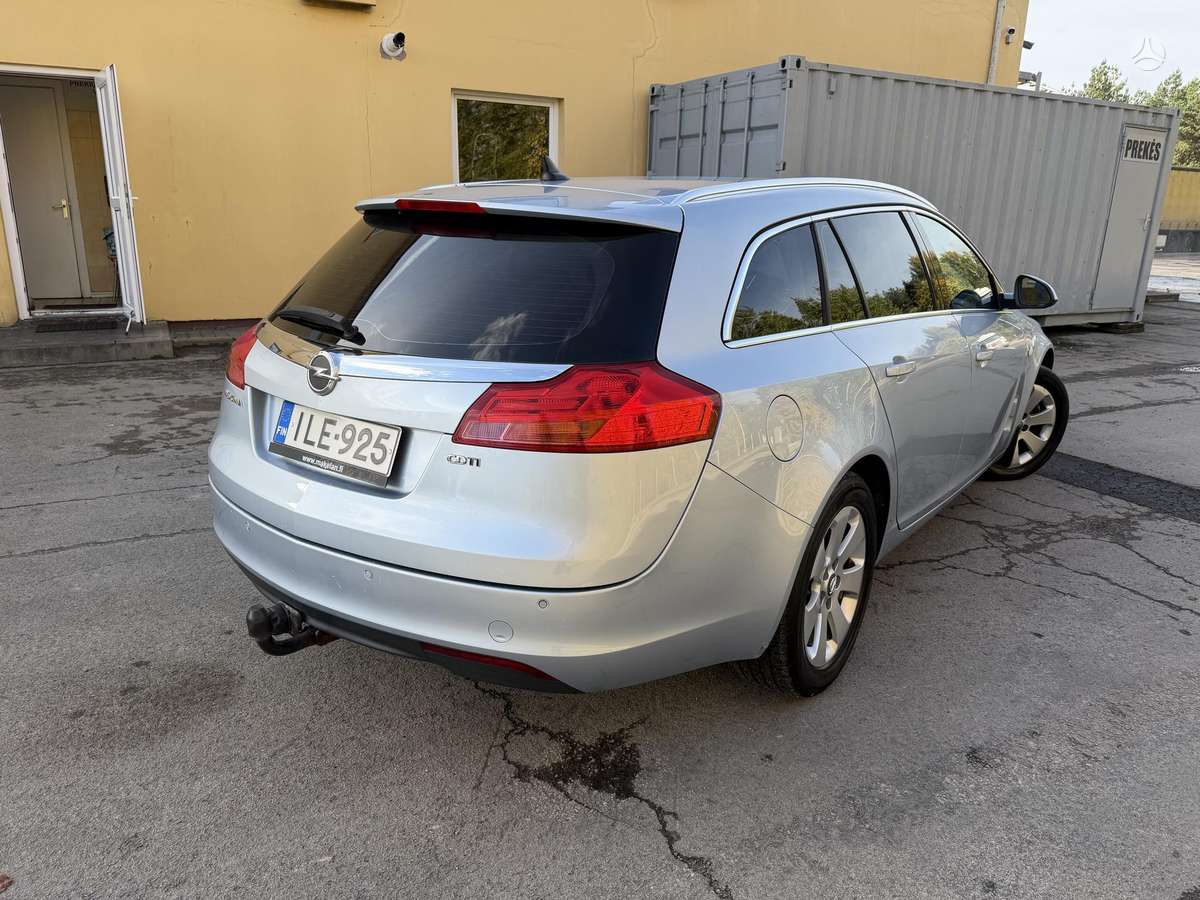 Opel Insignia 2013 — салон