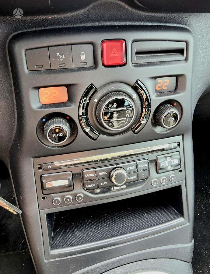 Citroen C3 2013 — photo 17