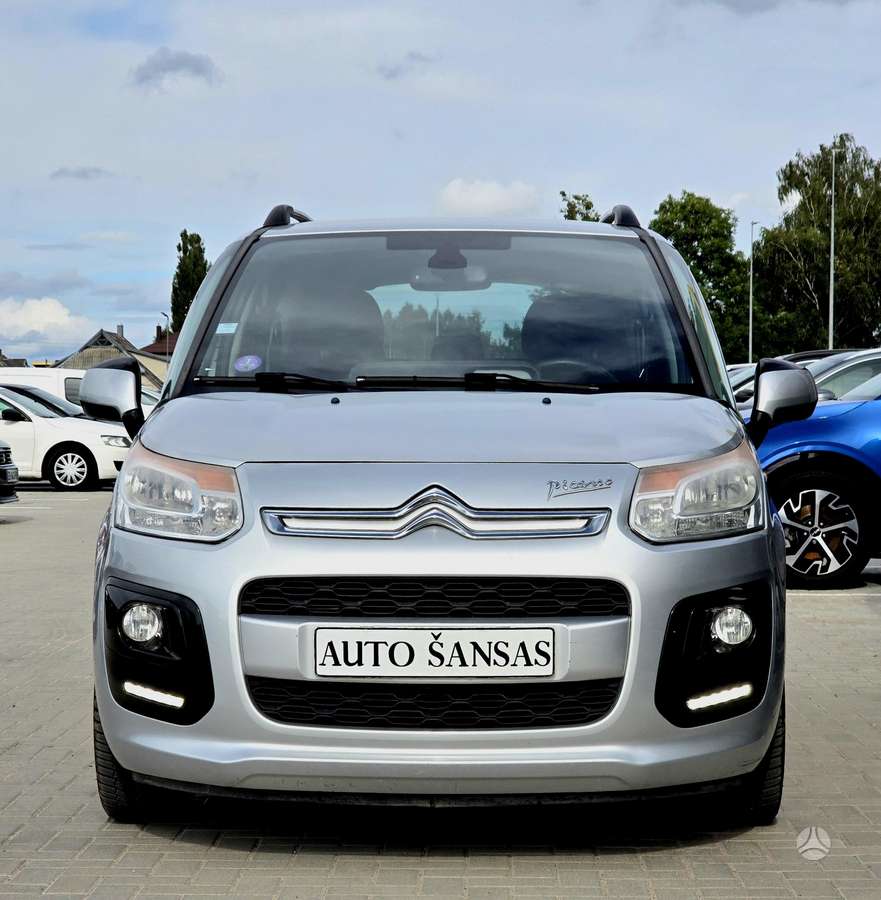 Citroen C3 2013 — interior