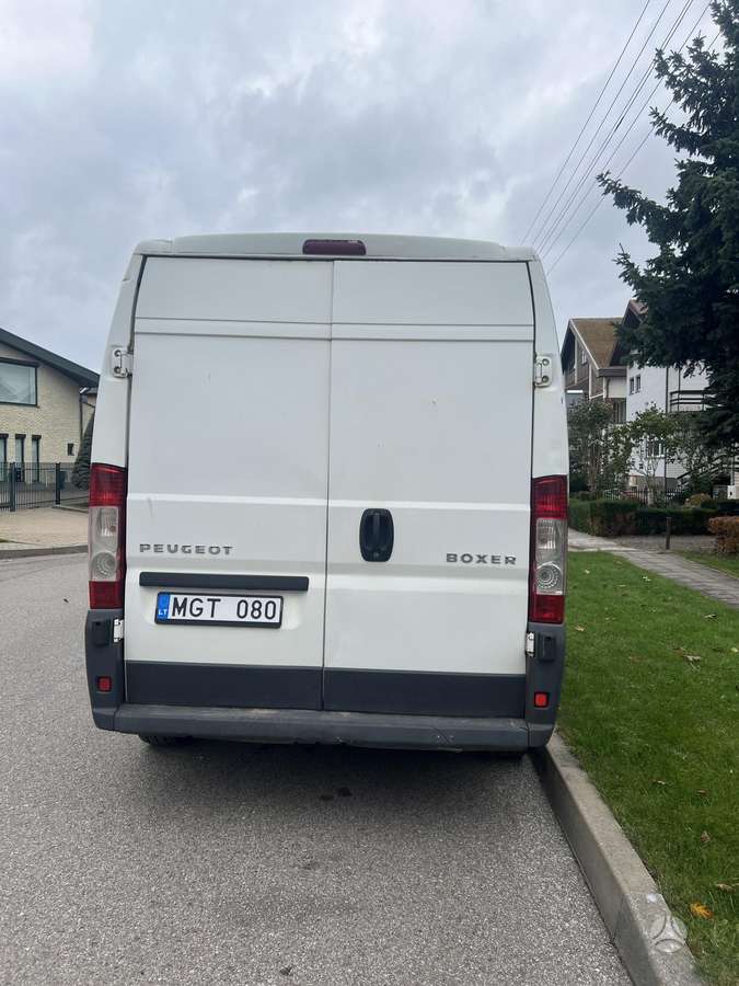 Peugeot Boxer 2009 — вигляд ззаду