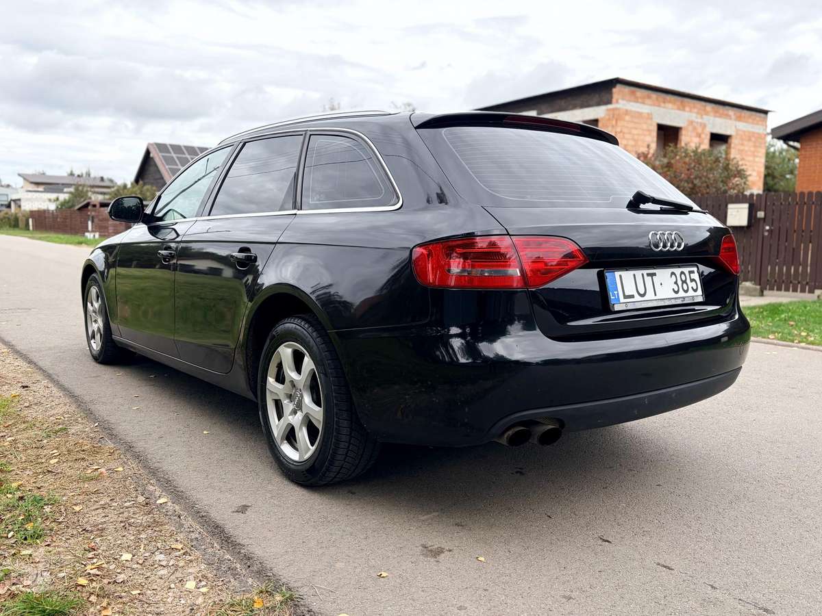 Audi A4 2009 — engine 1800 cm³, 160 HP (118kW)