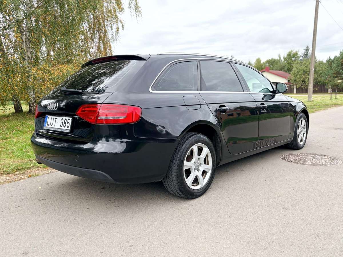 Audi A4 2009 — photo 5