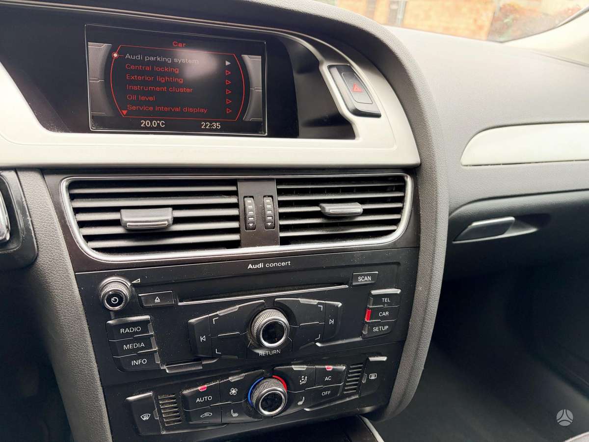 Audi A4 2009 — photo 8