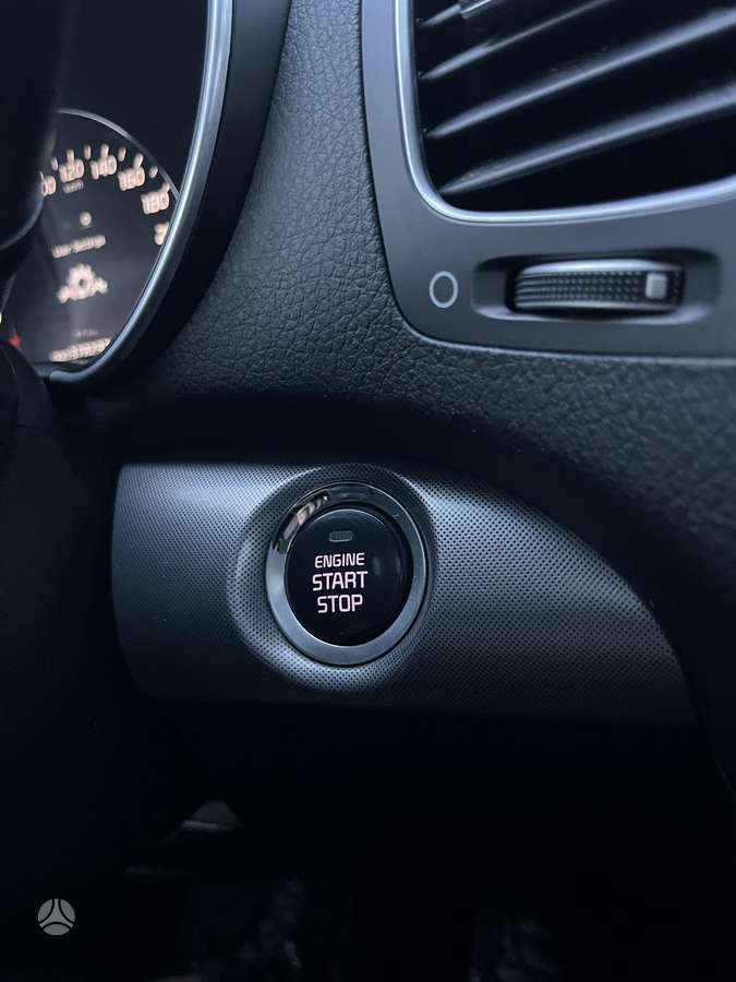 Kia Sorento 2013 — photo 17