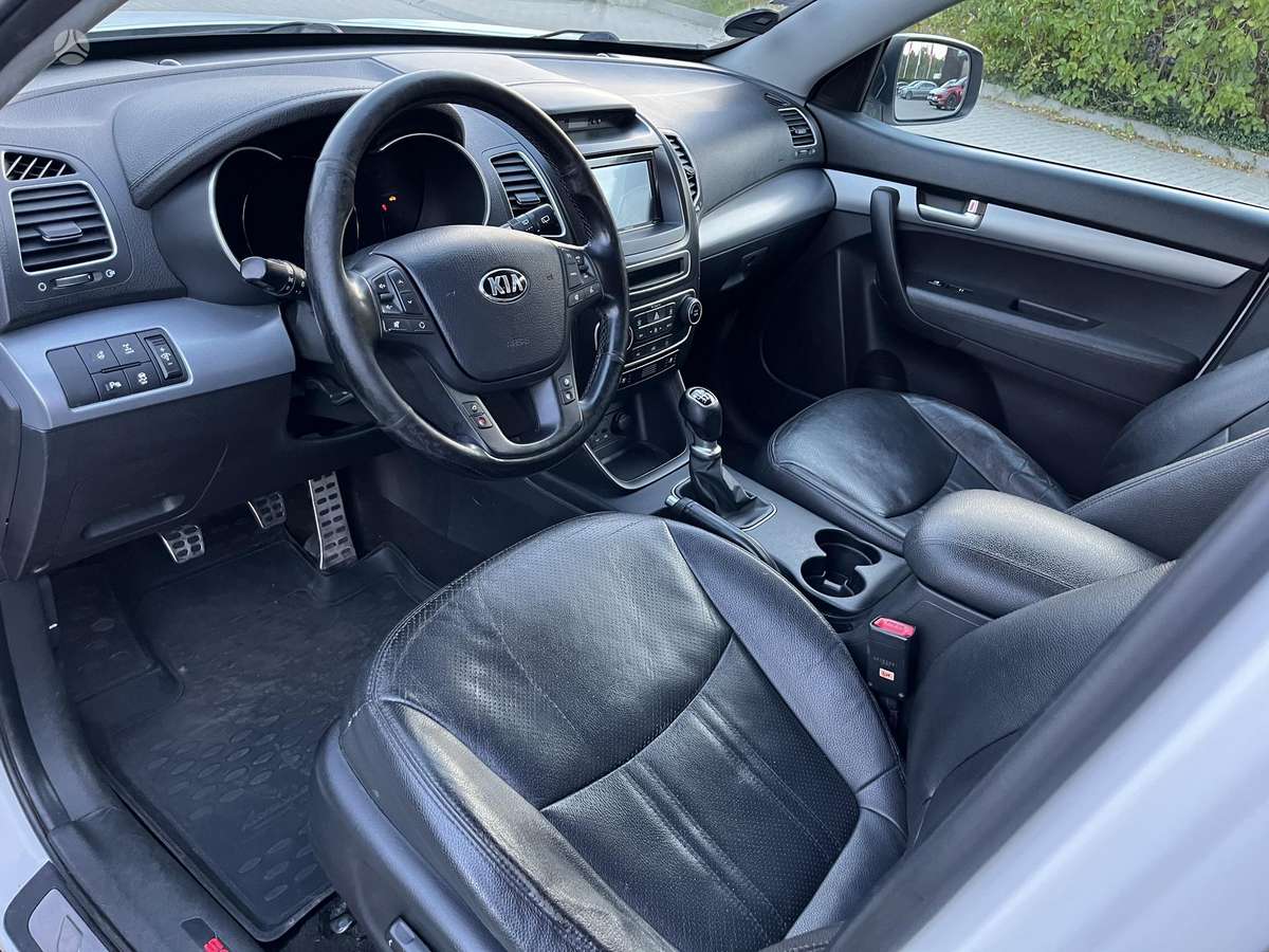 Kia Sorento 2013 — photo 7