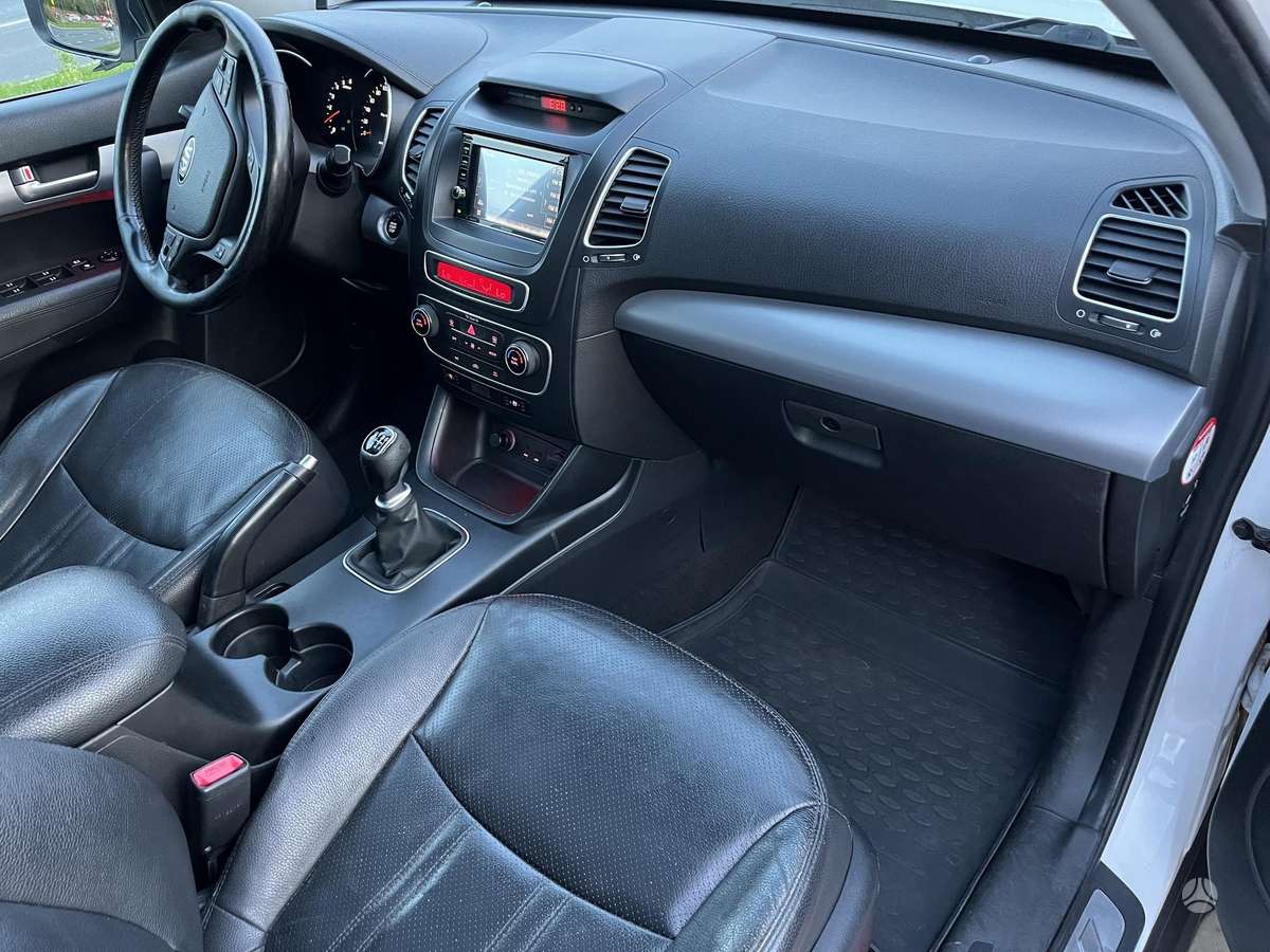Kia Sorento 2013 — photo 8