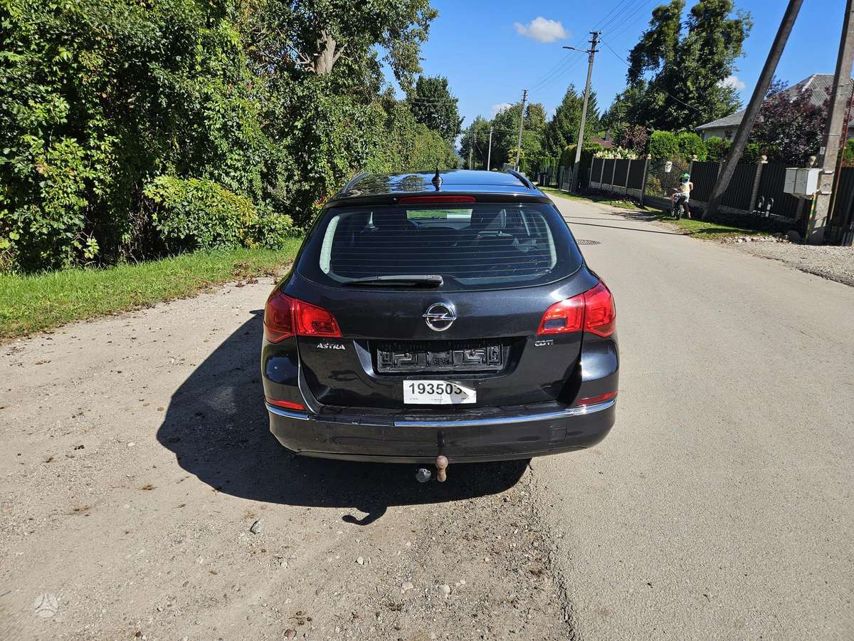 Opel Astra 2015 — photo 5
