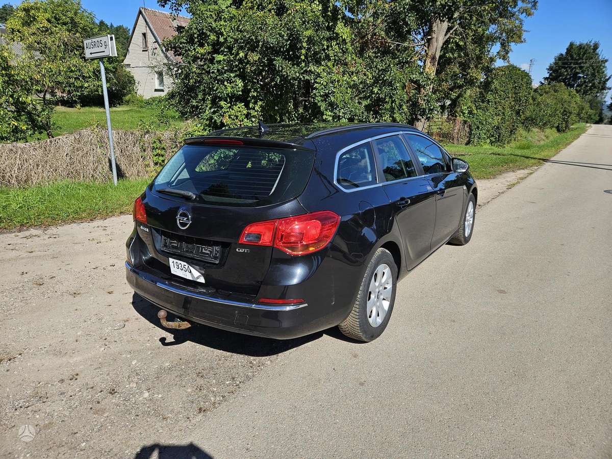 Opel Astra 2015 — photo 6