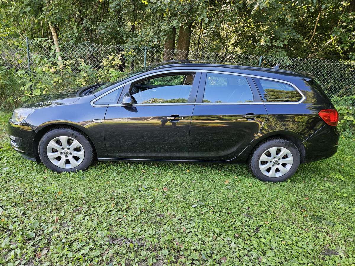 Opel Astra 2015 — photo 9